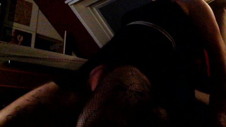 Joslin: 엉덩이에 딜도를 따먹는 Sissy Joslin