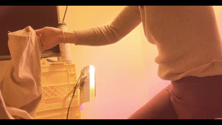 sweethanajapanese: 性感的日本阴户可爱的小女孩独自在房间里