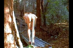 Cảnh sexercise của Pai-chan trong rừng