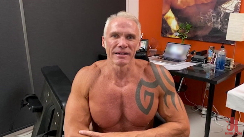 Kinky Bites Gay: Podcast Pervert: Dallas Steele Gets Got!