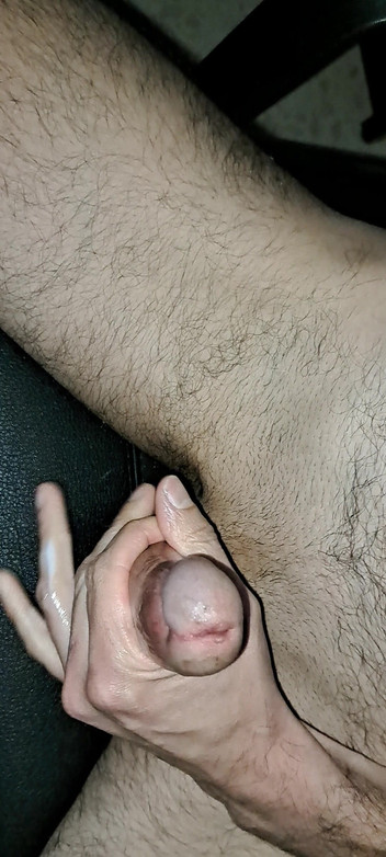 Whisky33: Porno izlerken mastürbasyon yapıyorum.