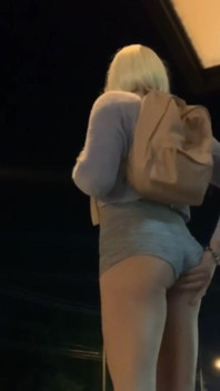 Slutty Sissy Gym, Busshållplats, rumpa shorts dildo rövknull