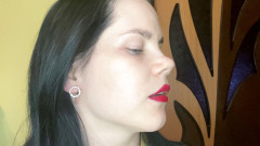 Anna Sky: Obří žena v pomalém záběru a 4K