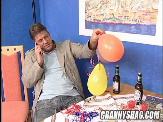 Granny Shag: By old maids one can start without introductory games!