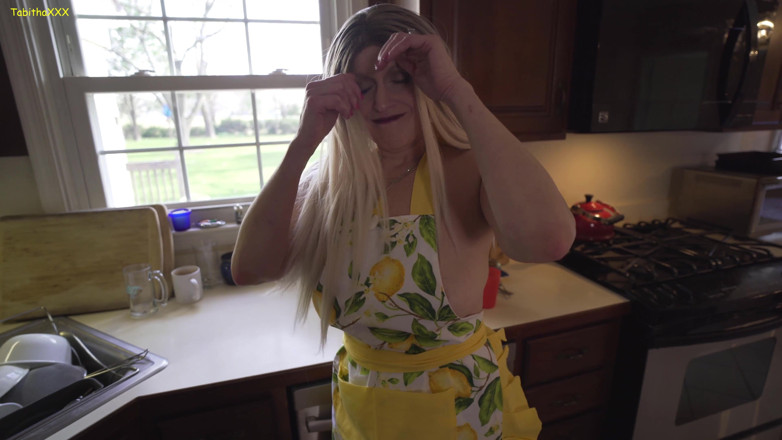 TabithaXXX: Stepson, let step mommy be your sweet snack