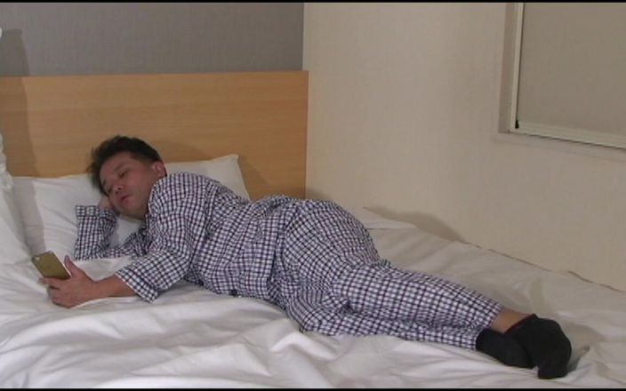 MistressLand: Japon evli kadın kocasına kendi aldatma videosunu gösteriyor