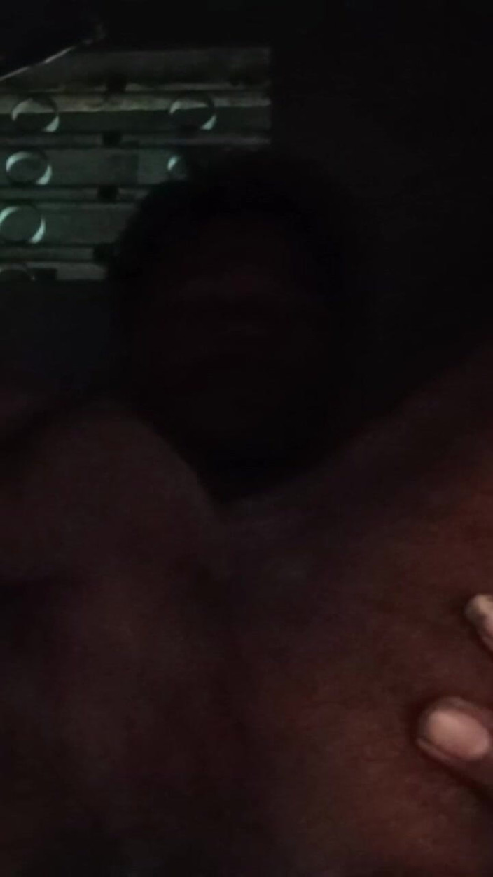 Arvind6355: Я мастурбував і впав вночі. Зведений брат