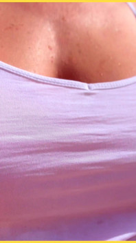 La mogliettina si fa afferrare le tette perfette compilazione