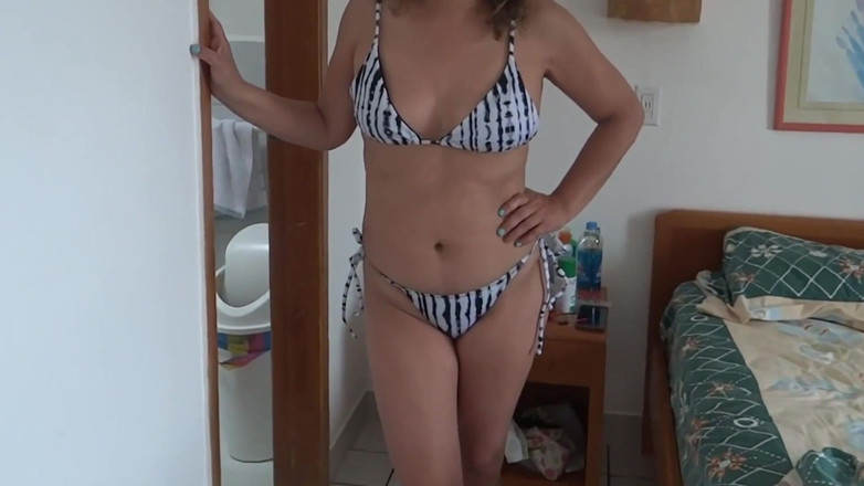 Ardientes69: Na pláži, nevlastní syn mé kamarádky se udělá při pohledu...