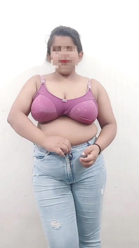 Shabnam khatun lagi asik ngobrol sama pacarnya