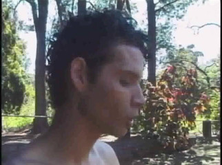 Shemale videos: Blond latina transeuel knullad av twink i exhib marschskog