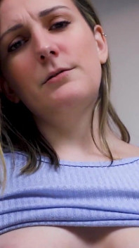 Clara usa você como seu filho da puta - Clara Dee POV vaqueira e negação de porra