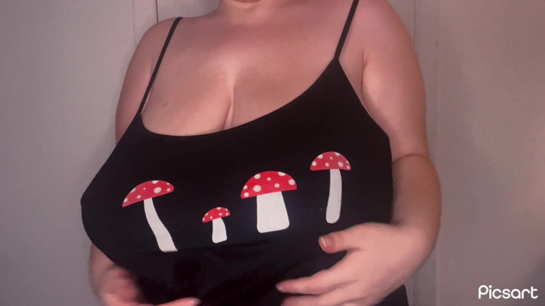 Mushroombitchx: Tit Bouncing and Jumping Jacks 2