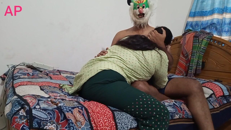 akashprimex790: Grandi tette lattea Bhabhi godeva del sesso hardcore con il...