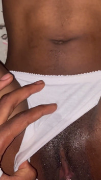 She Made Me Remove the Condom and Fuck Her Juicy Pussy Until She Has an Orgasm