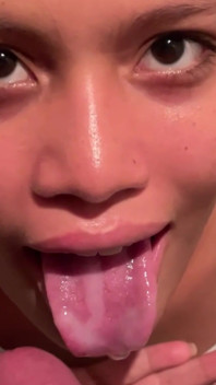 Made Milk on Her Pretty Face