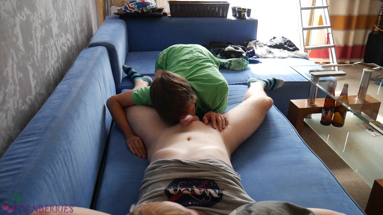Ethan Alex: Twink-bursch gibt mir süßen blowjob