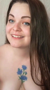 Maxi pad in een bodysuit en aftellen van sperma