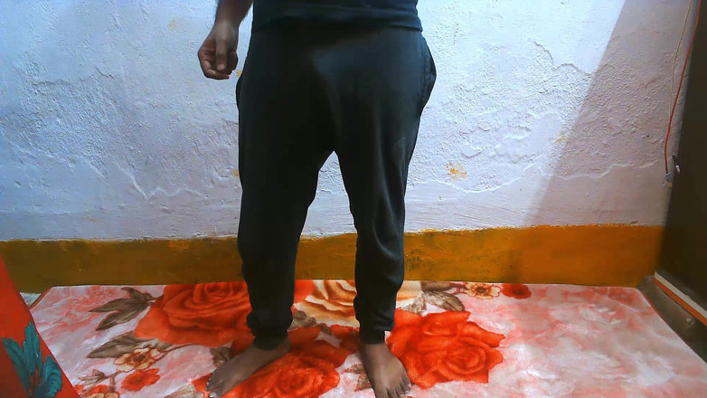 Busty Banuu: Hintli azgın kız kardeş gece kayınbiraderi tarafından sikişiyor.