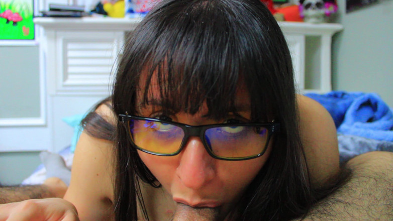 VickyVixen: Nerdy Slut Sucks on a Juicy Cock