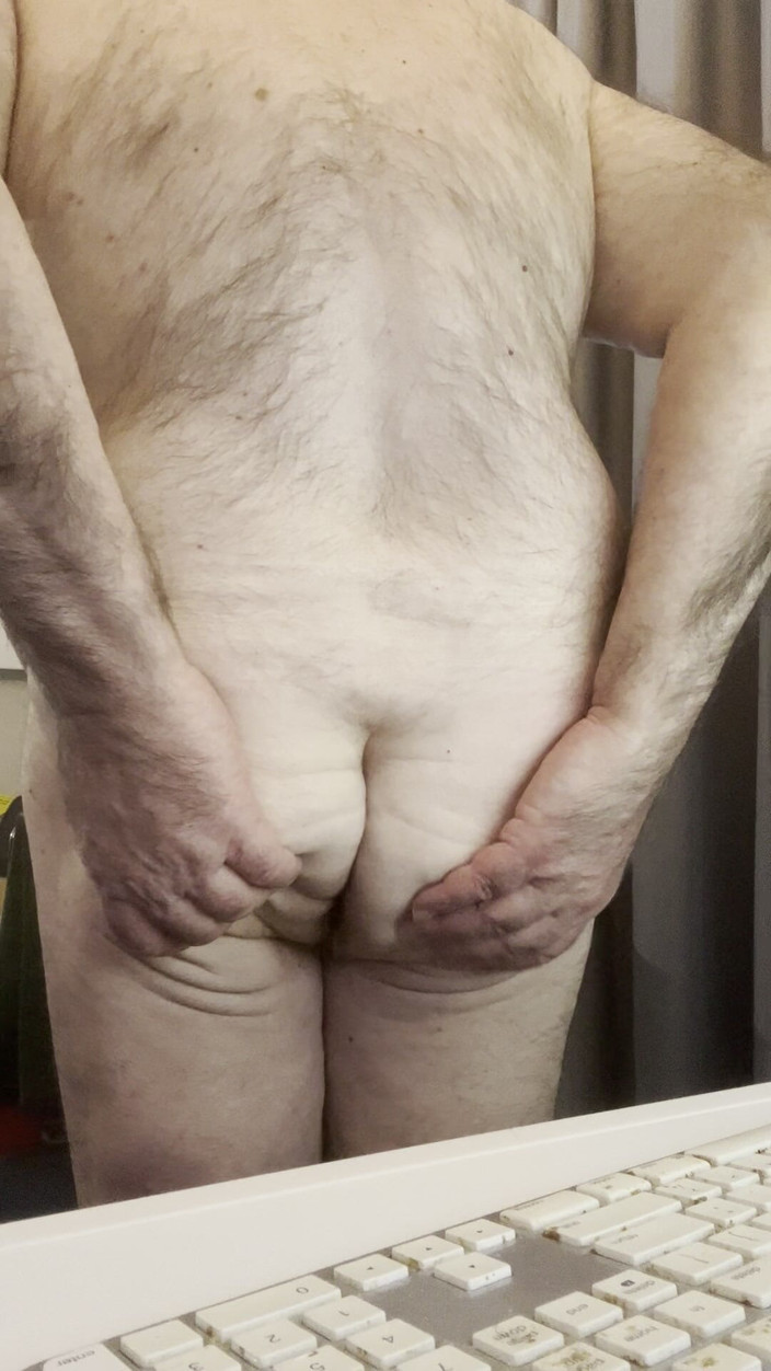 Coach Karl dude lodge: 2026 발렌타인 데이 코치 칼스 엉덩이