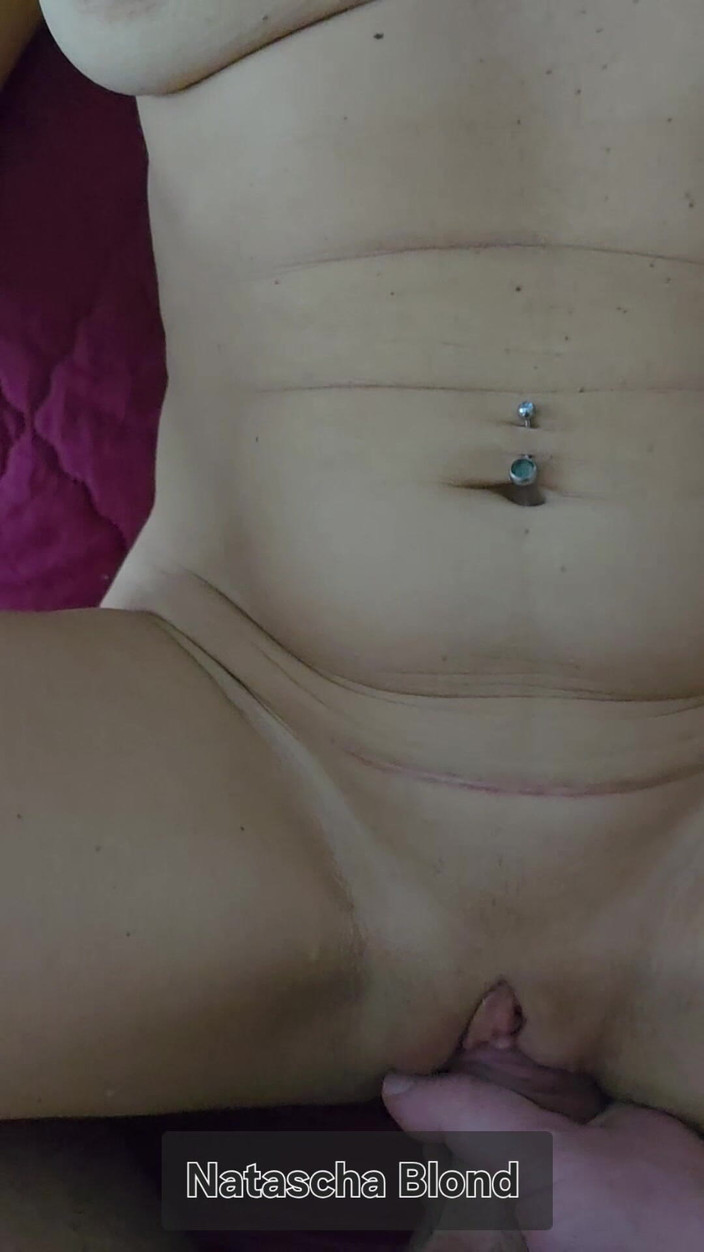 Lordkryos999: Lízal jsem ukrajinskou děvku a stříkal do její kundičky.