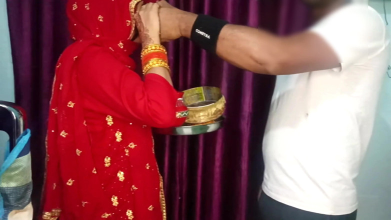 NaughtyWings: Karwa Chauth speciell video