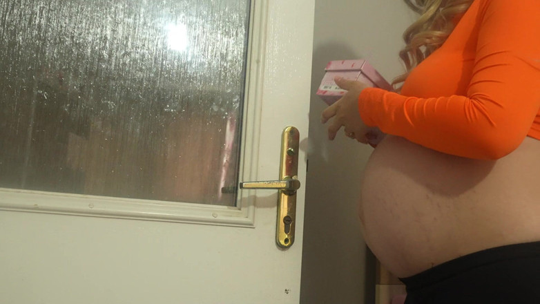 AmayaMori: Giantess Stepmom and Her Tiny Escapee