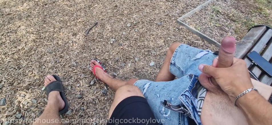 AlexGay: Ein zufälliger femboy wichst meinen schwanz und isst mein sperma...