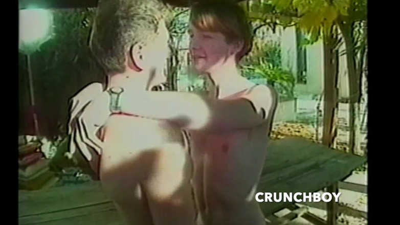 First bisex experience with friend: Fiesta bisex amator - gay follada por heterosexual y su esposa