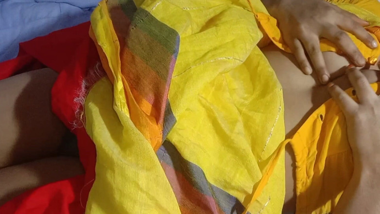 Boneshaker: Kolkata Boudi Gets Pussy Fingered and Real Hard Pounding and...