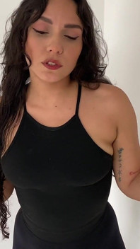 BÜYÜK ÜVEY ANNE ÜVEY OĞLUMLA SERT BIR ŞEKILDE ANTRENMAN YAPIYOR! - İspanyolca Porno