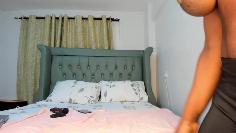 vashbabe: Yeni kıyafetimi beğendin mi?