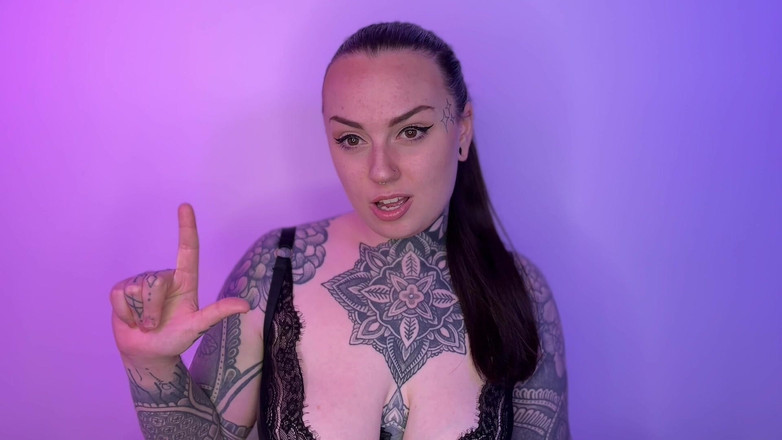 Miss Valentina: Segati il tuo cazzo da perdente