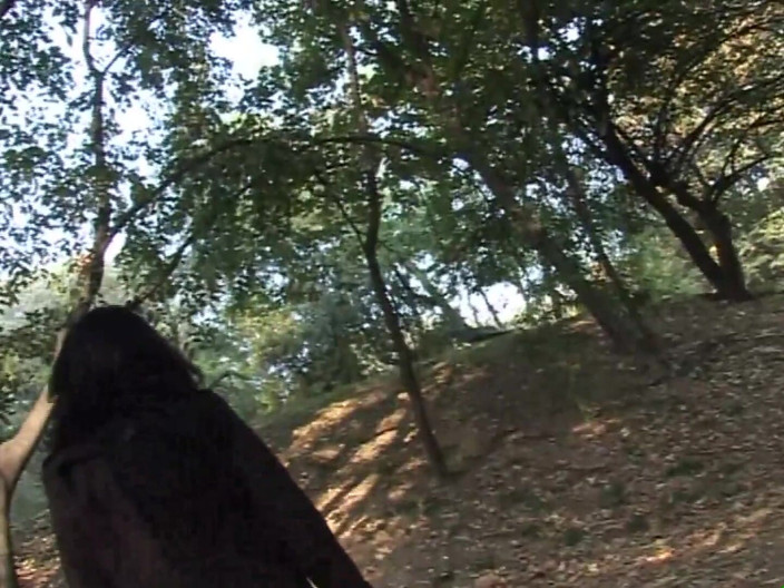 Xtime Network: Sexy coño la masturbación en el bosque