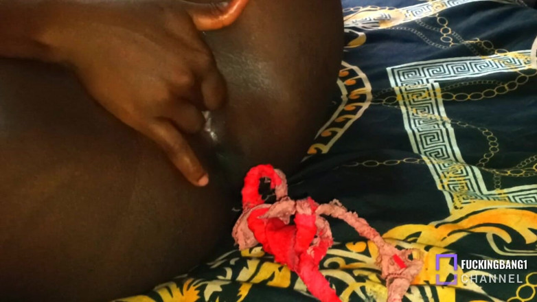 Africanbang: Masturbuje