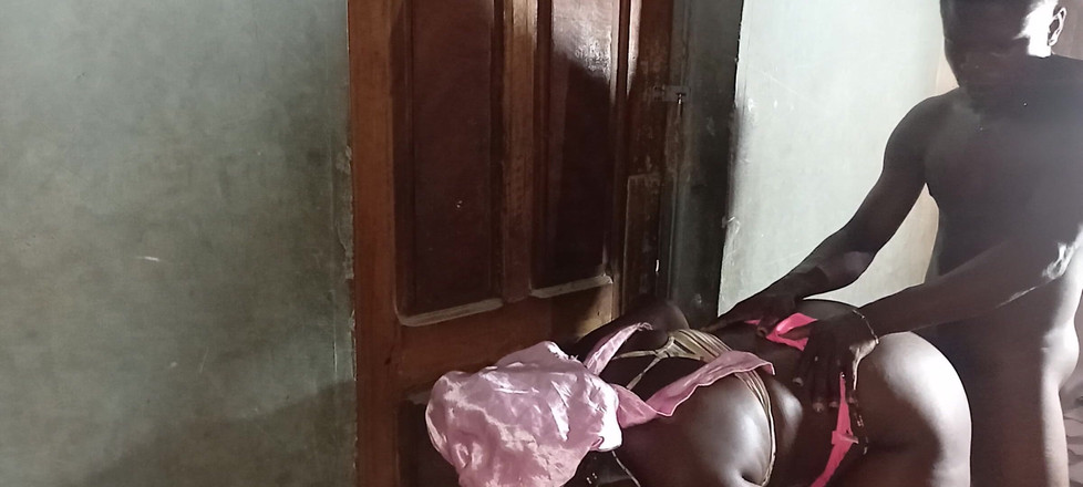 Creamyshuga: Se folló a su hermanastra cuando todos han salido