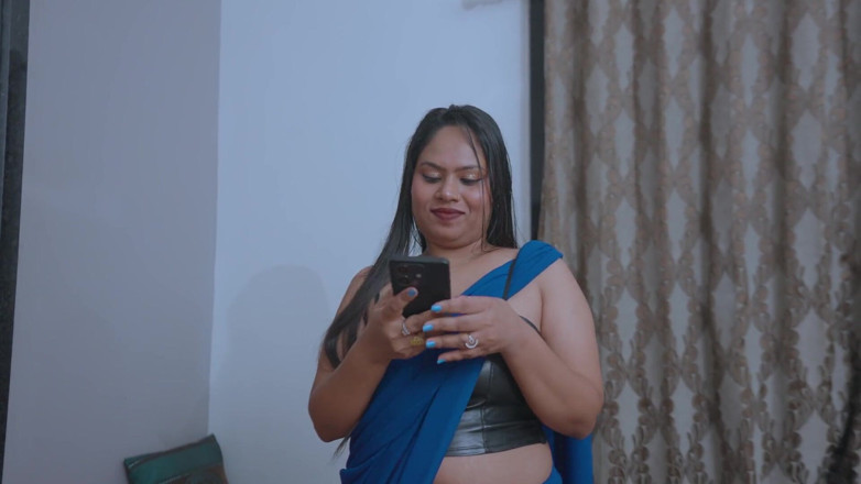 Next short: インドのホットで美しいデシガール、サリーの彼氏を招待するハードコアセックス、クリアヒンディー音声