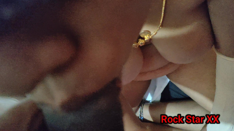 Rack star XX: तमिल पत्नी का लंड गले में गहरे तक जोरदार चूसना