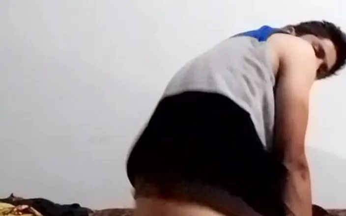 Gangbang straight: Masturbating and Cleaning the Whole Body with a Cloth.