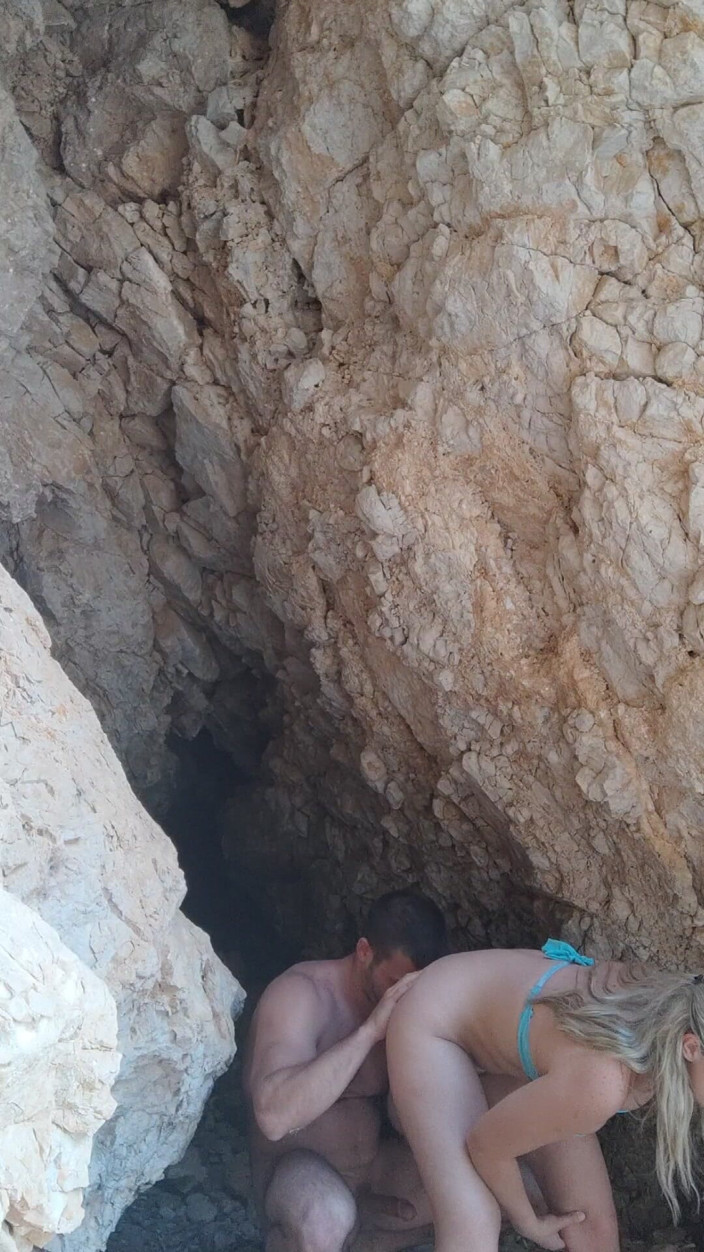 RomanticThuG: Amateur Beach Uncensored Balkan Real Couple