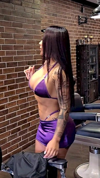 I Fuck a Big-assed Barber While She Cuts My Hair - Brandon Cruz & Mariana Martix