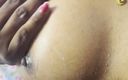 Mallu boobs: Massagem de close-up dos peitos grandes de Mallu