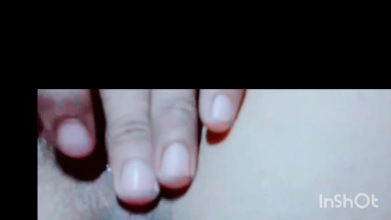 TricolorMusic3: 아, 어떻게 해야 할까요? 내 열정은 보조금을 지급하지 않고 내 보지를 자위하여 내 열정을 진정시키고 있어, 아직도 내 마음은