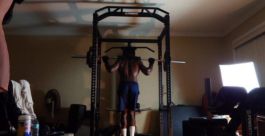 Hallelujah Johnson: 阻力训练锻炼今天我的 fitbit