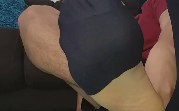 Tomas Styl: Pretty Big Latin Feet