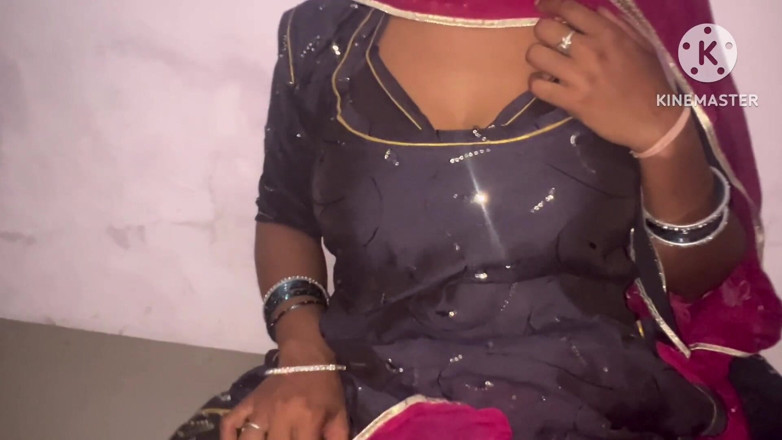 Indianbhabhi141: India Bahu follada en su apretado coño