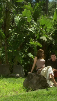 Monique Madison je ošukaná na ostrovech stromů