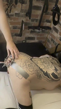 Soumission de Gigi : bâillon, béance, fisting et creampie