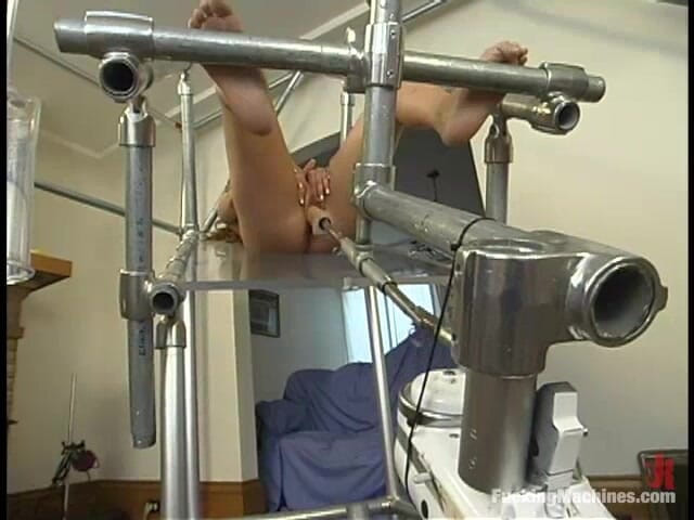 Fucking Machines by Kink: Ambre
